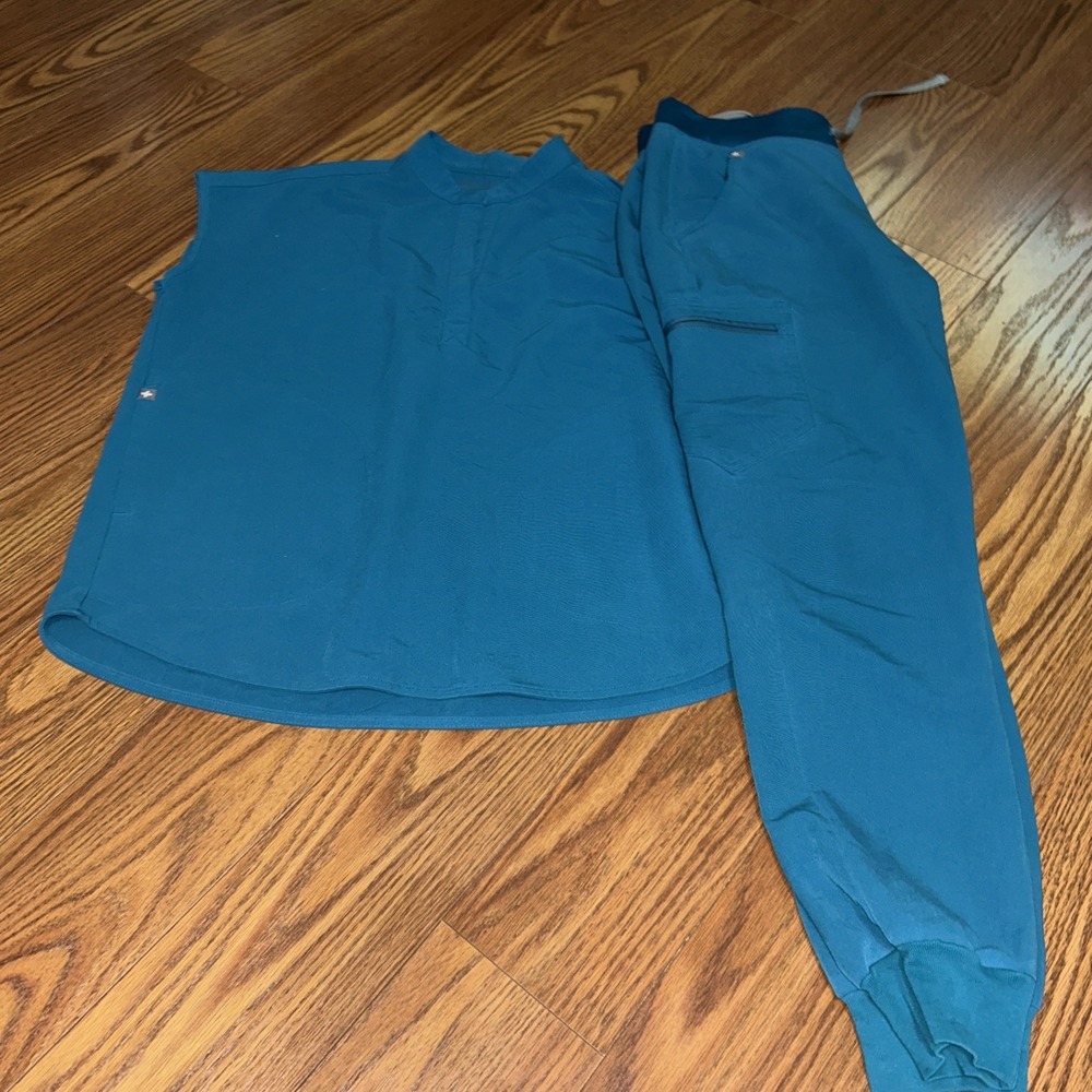 Figs Scrub Set XS/S Limit Pacific Blue Rafaela Oversized XS Top Zamora Jogger-S
